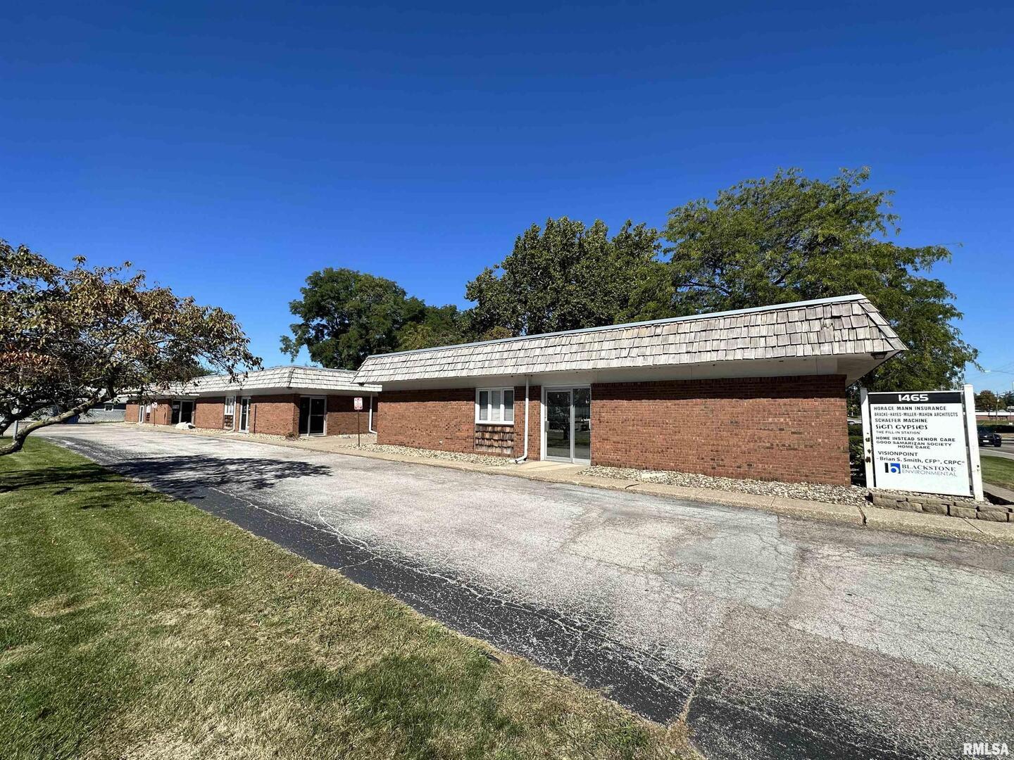 1465 41ST Street #8, Moline, IL
