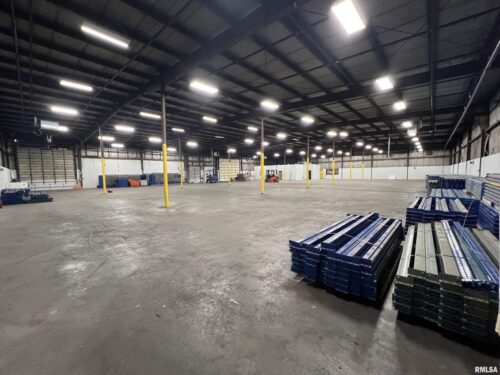 1927 COMENITZ Drive, Davenport, IA