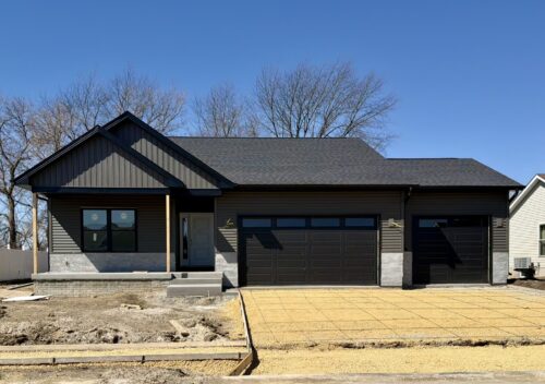 1210 Eagle’s Crest Drive, Davenport, IA