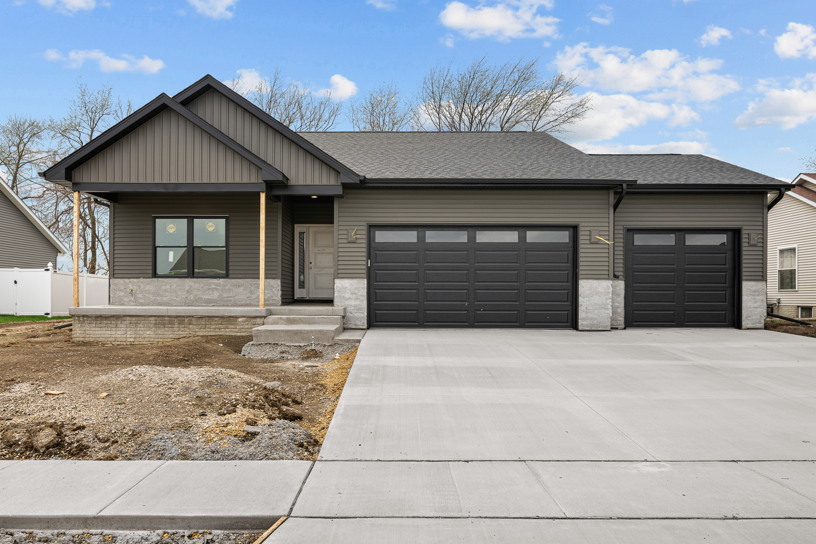 1210 Eagle’s Crest Drive, Davenport, IA