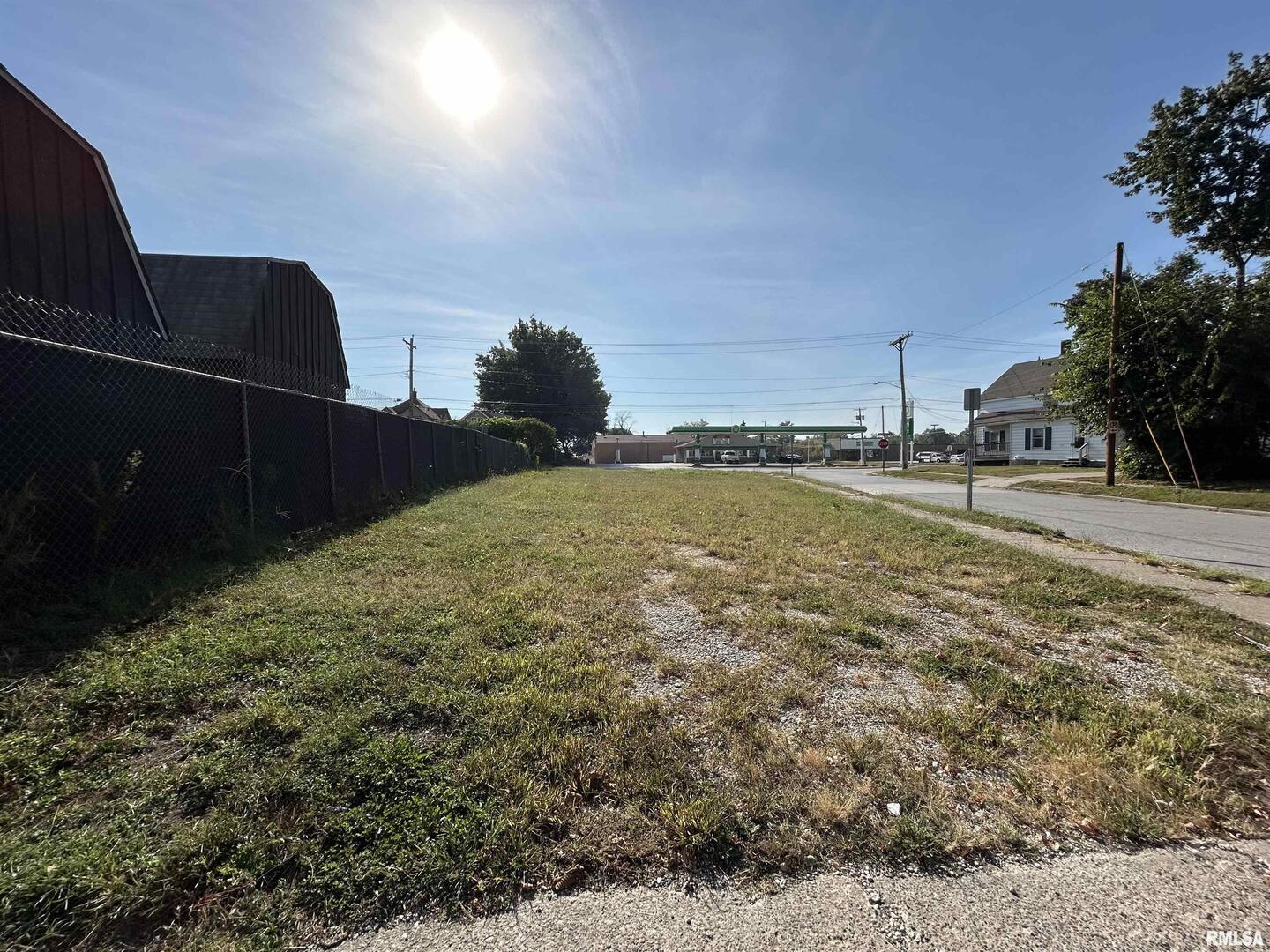 2736 ROCKINGHAM Road, Davenport, IA