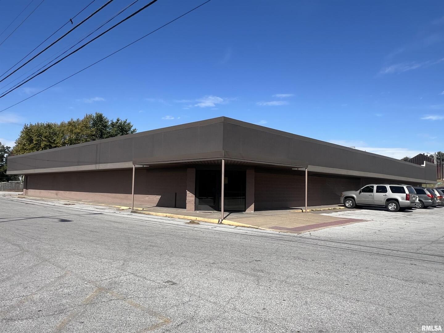 1309 W 4TH Street, Davenport, IA