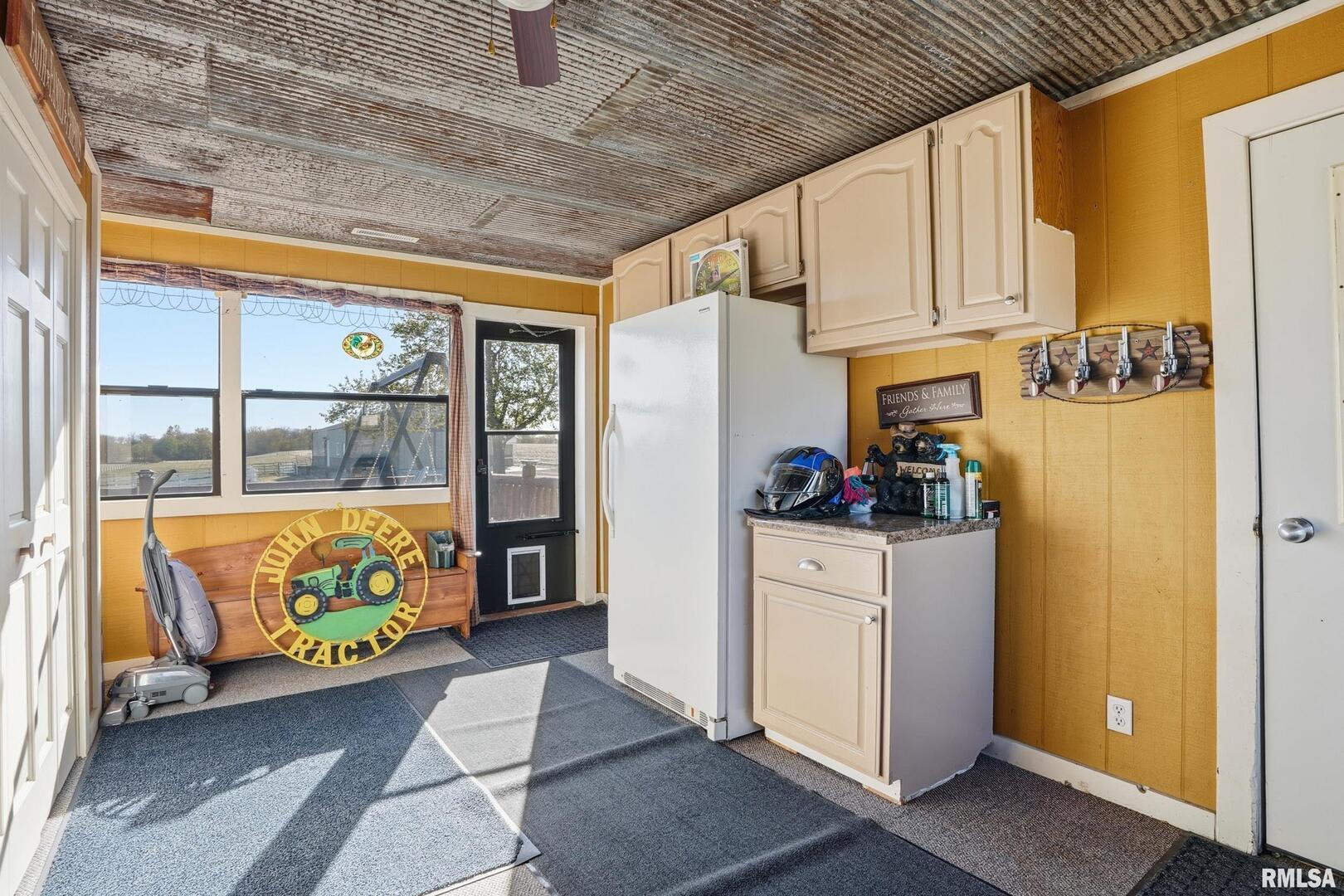 17297 Highway 92, Columbus Junction, IA