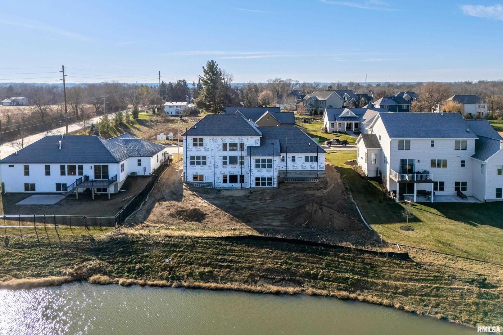 6928 Wilderness Pointe, Bettendorf, IA