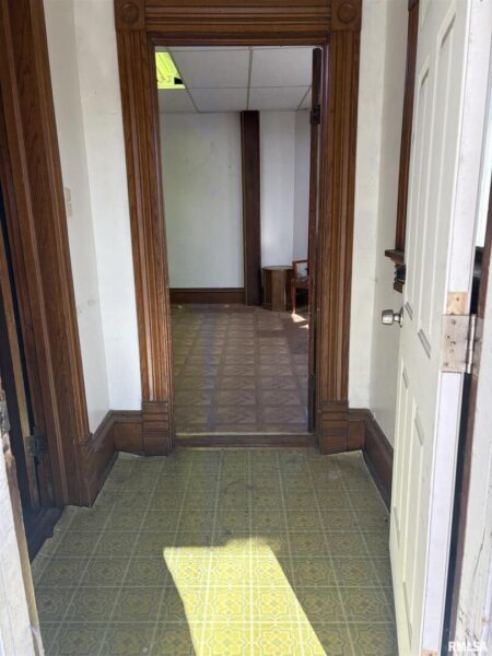 552 11TH Avenue, Clinton, IA