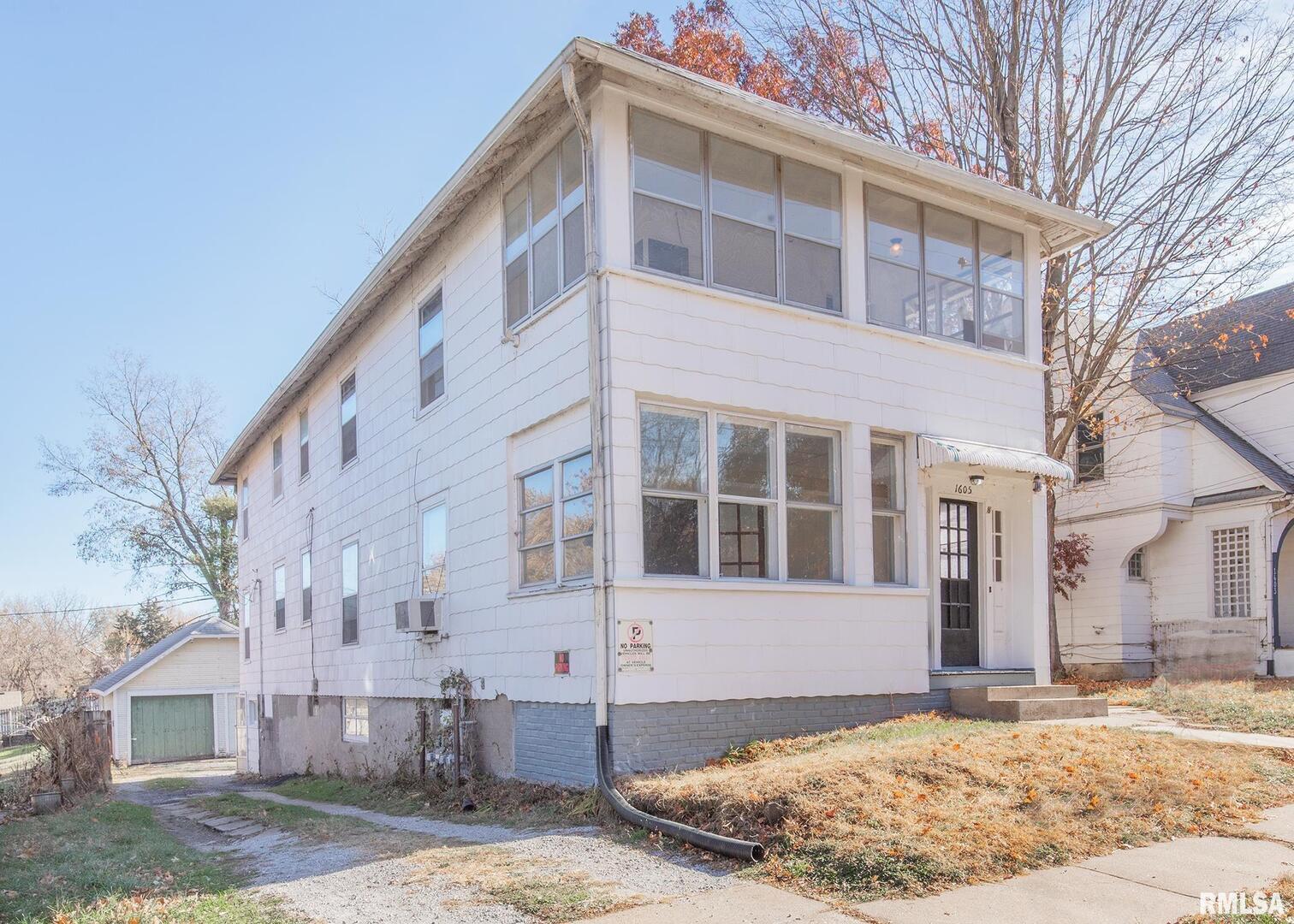 1605 Arlington Avenue, Davenport, IA