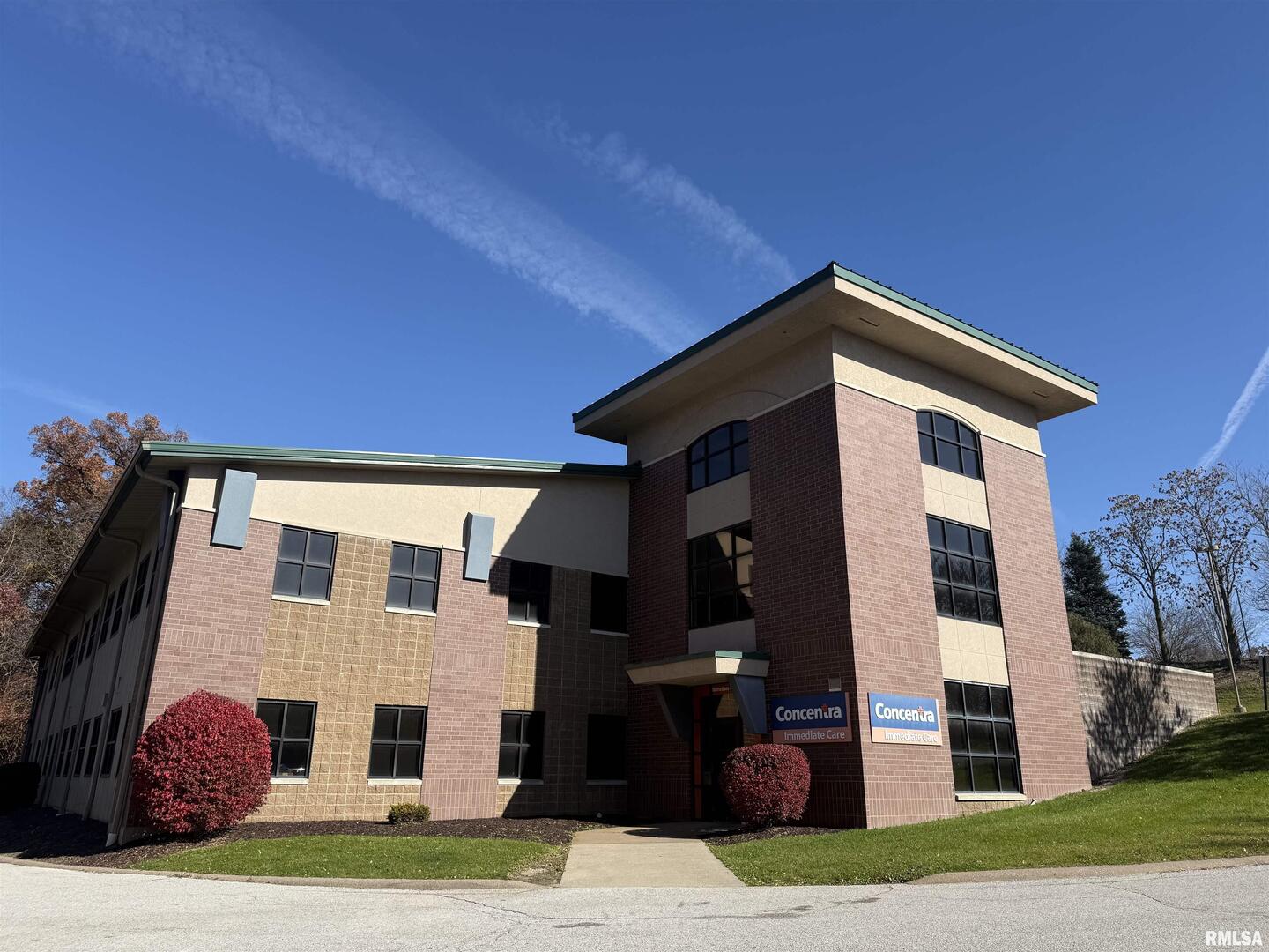 555 VALLEY VIEW Drive, Moline, IL