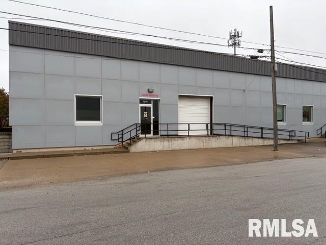3800 RIVER Drive, Moline, IL
