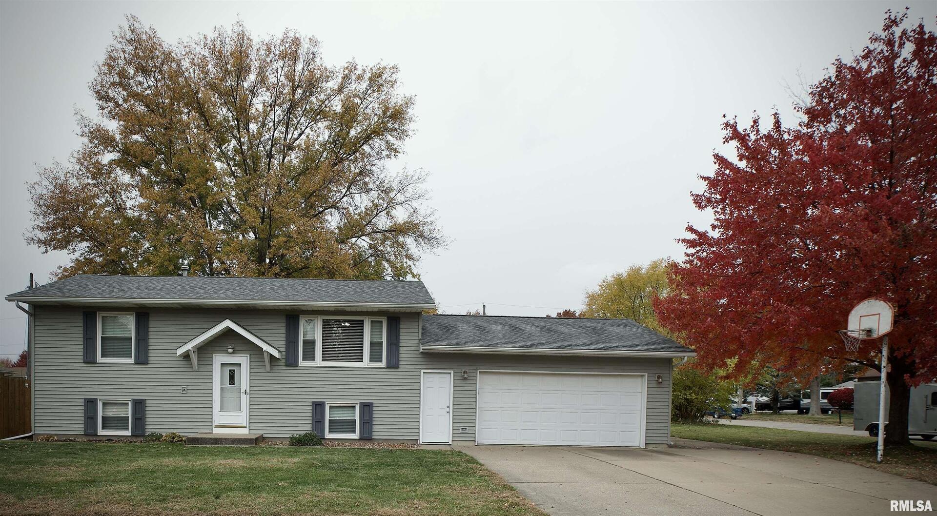 612 N 5TH Place, Eldridge, IA