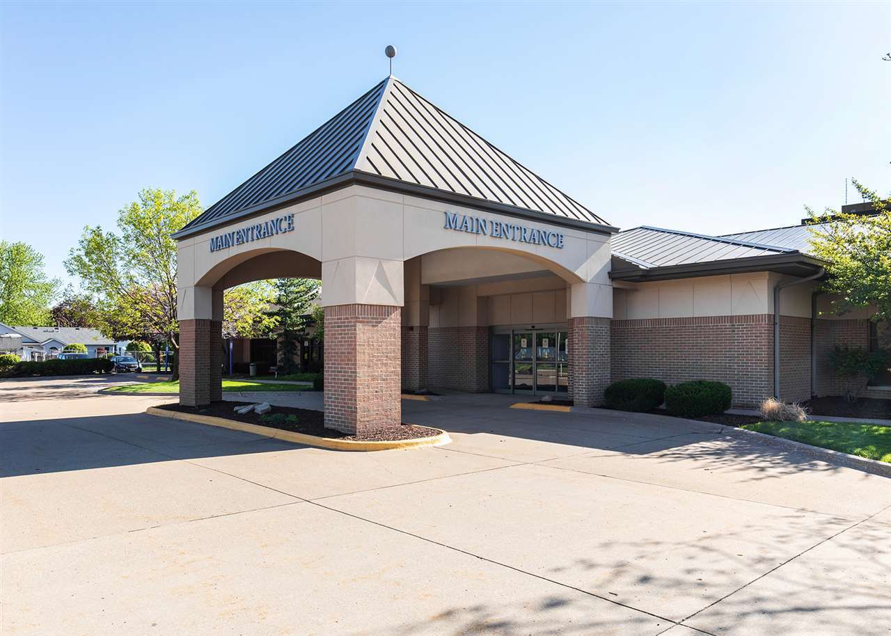465 AVENUE OF THE CITIES Avenue #100, East Moline, IL