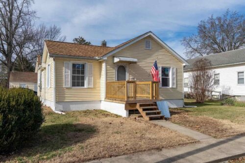 407 Church Street, Christopher, IL