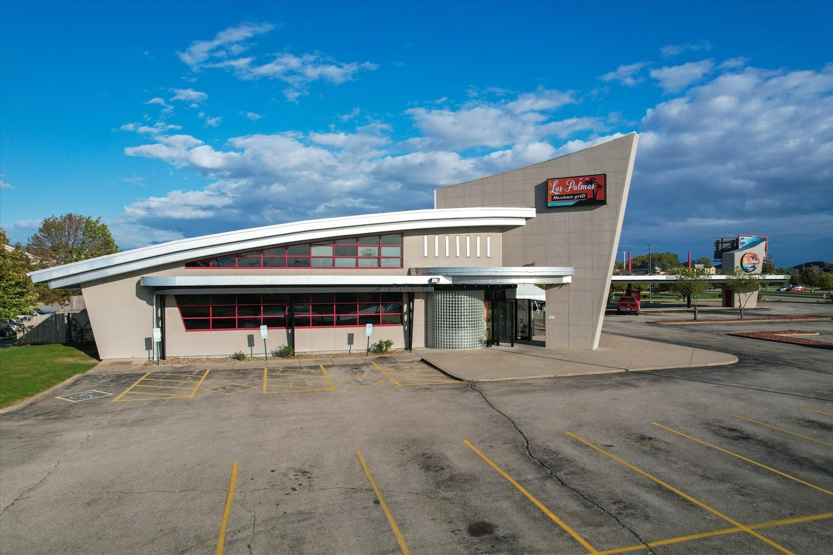 608 W TOWN CENTER Boulevard, Champaign, IL