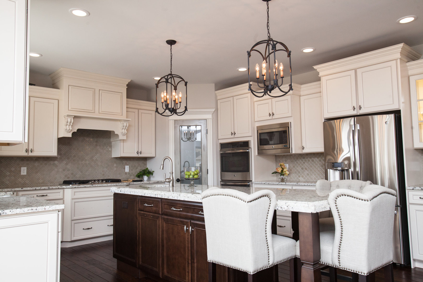 451 Pheasant Hill Drive, North Aurora, IL