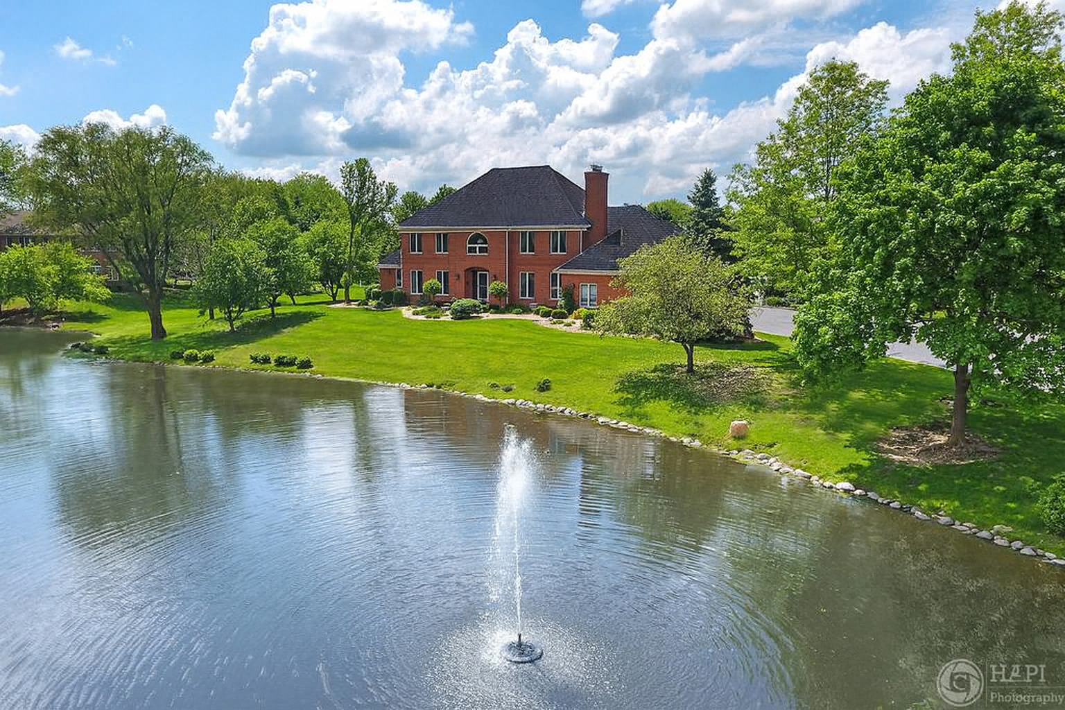 4 Windsor Court, South Barrington, IL