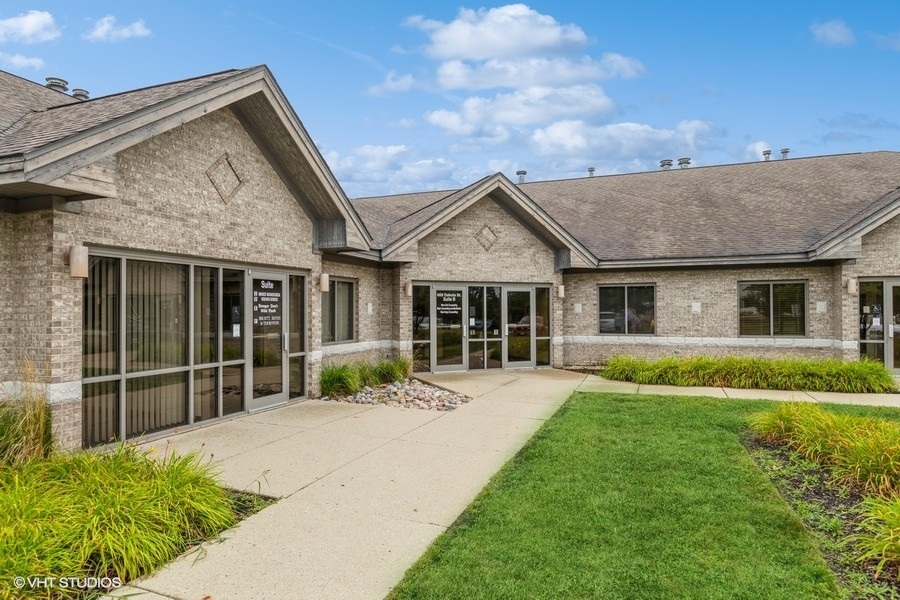 600 Dakota Street #B, Crystal Lake, IL