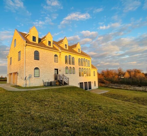 16810 Springfield Road, Pekin, IL