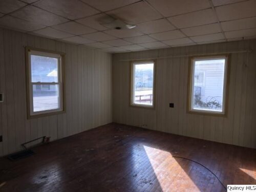 81 W 3rd Street, Dallas City, IL