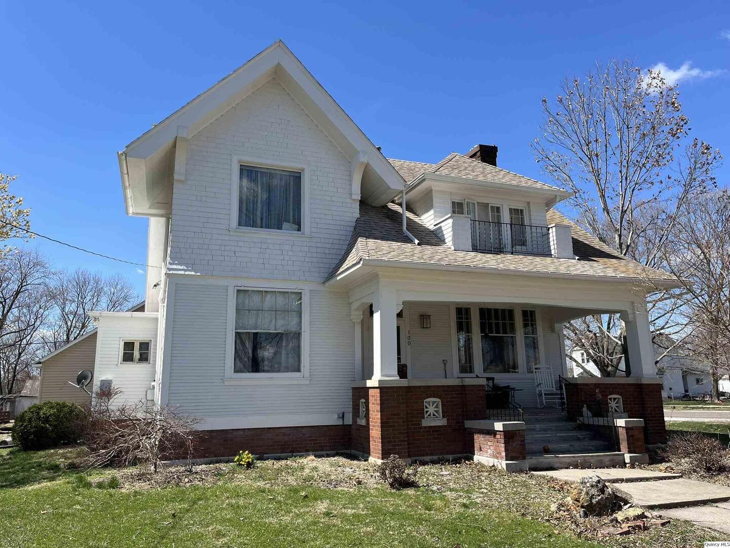 100 S Franklin St., Clayton, IL