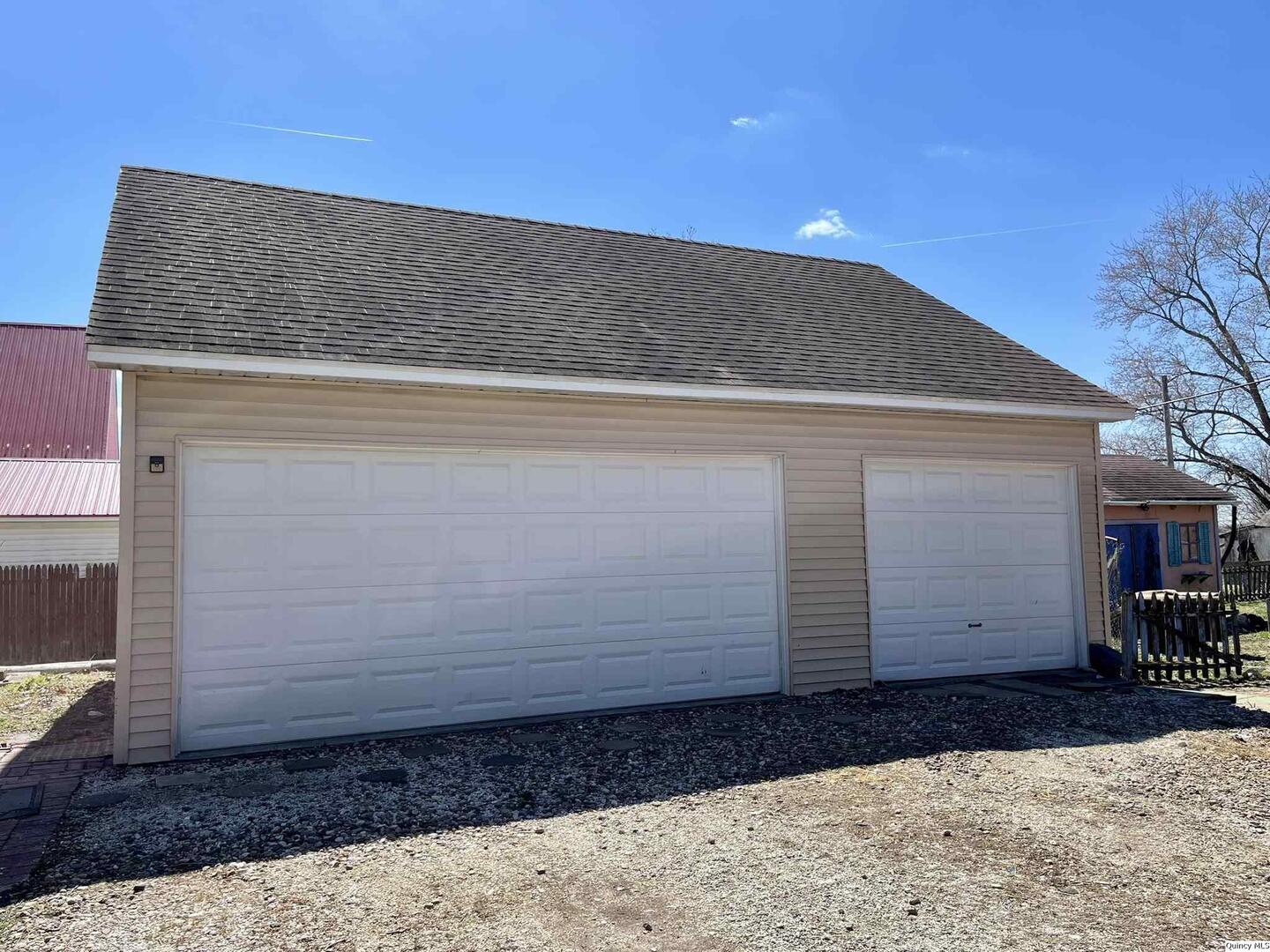 100 S Franklin St., Clayton, IL
