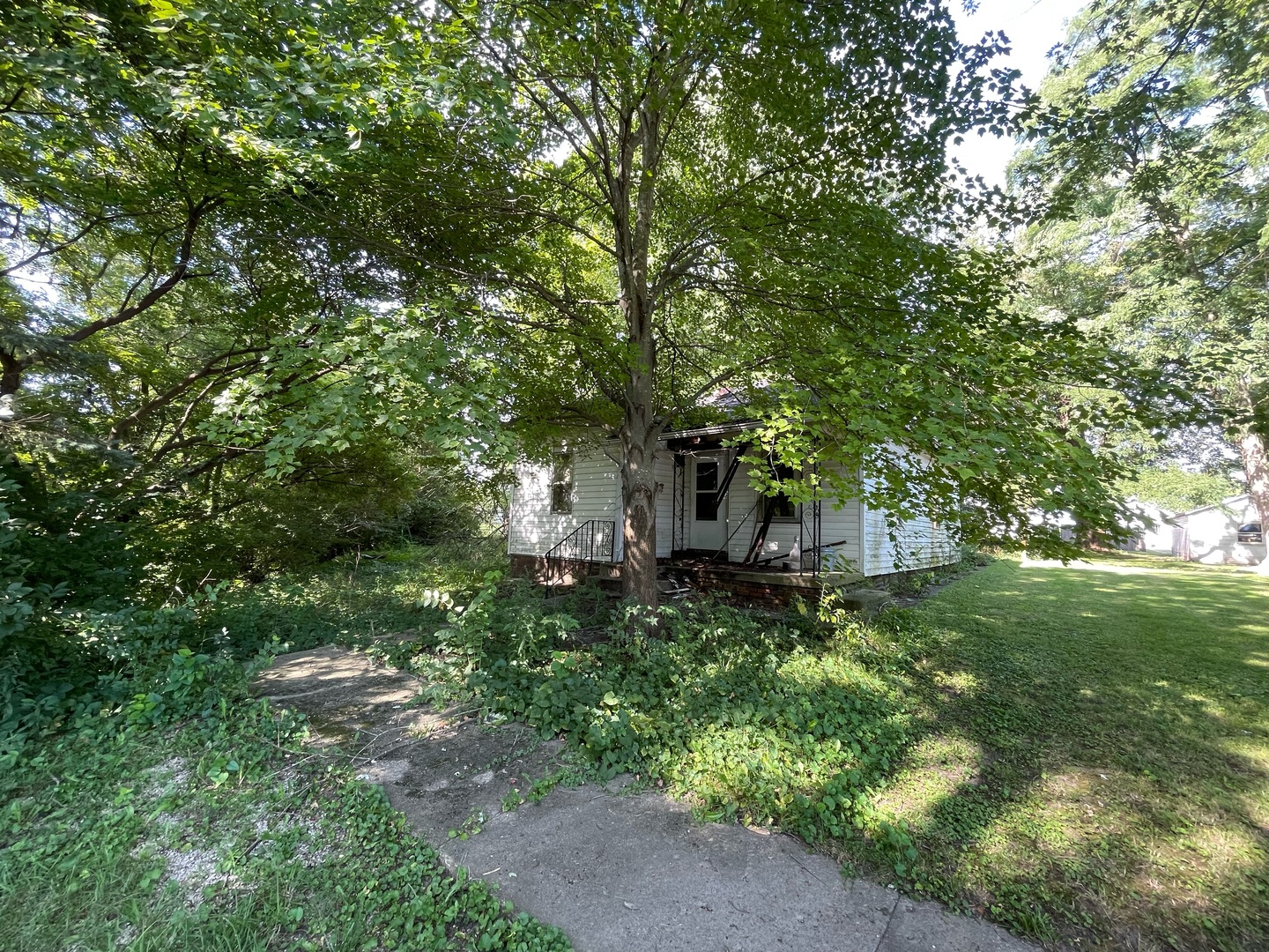608 S Elm Street, Villa Grove, IL
