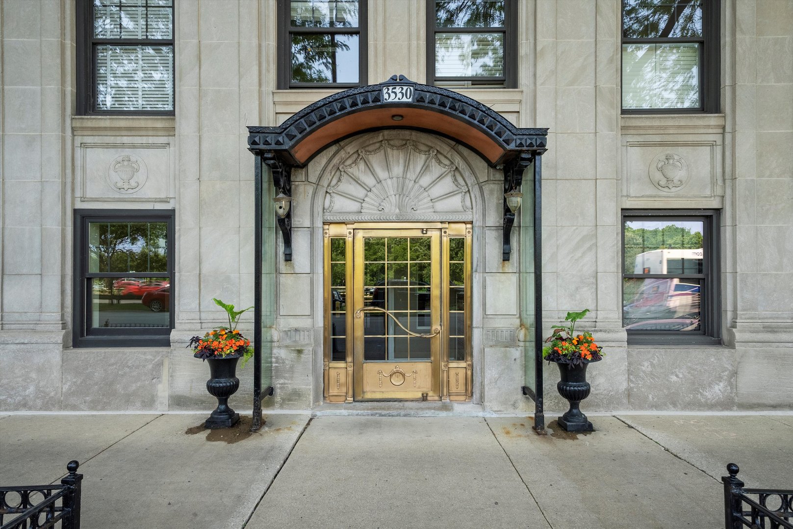 3530 N Lake Shore Drive #12B, Chicago, IL