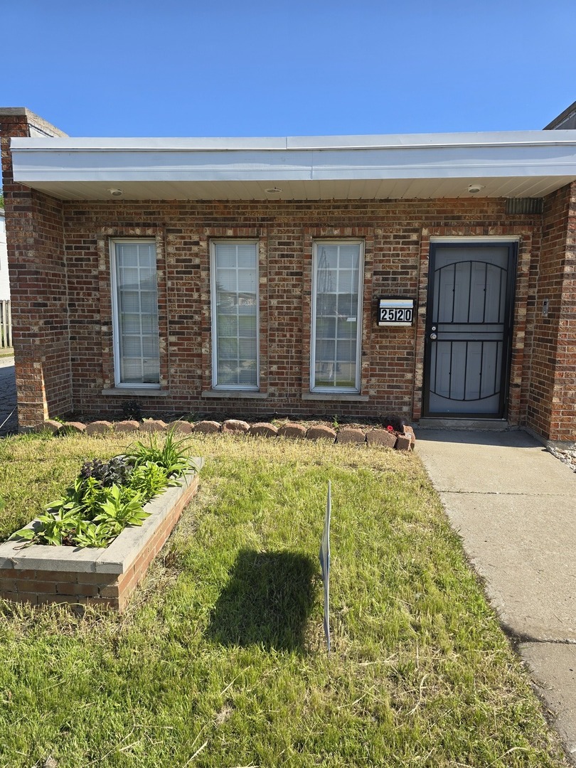 2520 E State Street, Burnham, IL