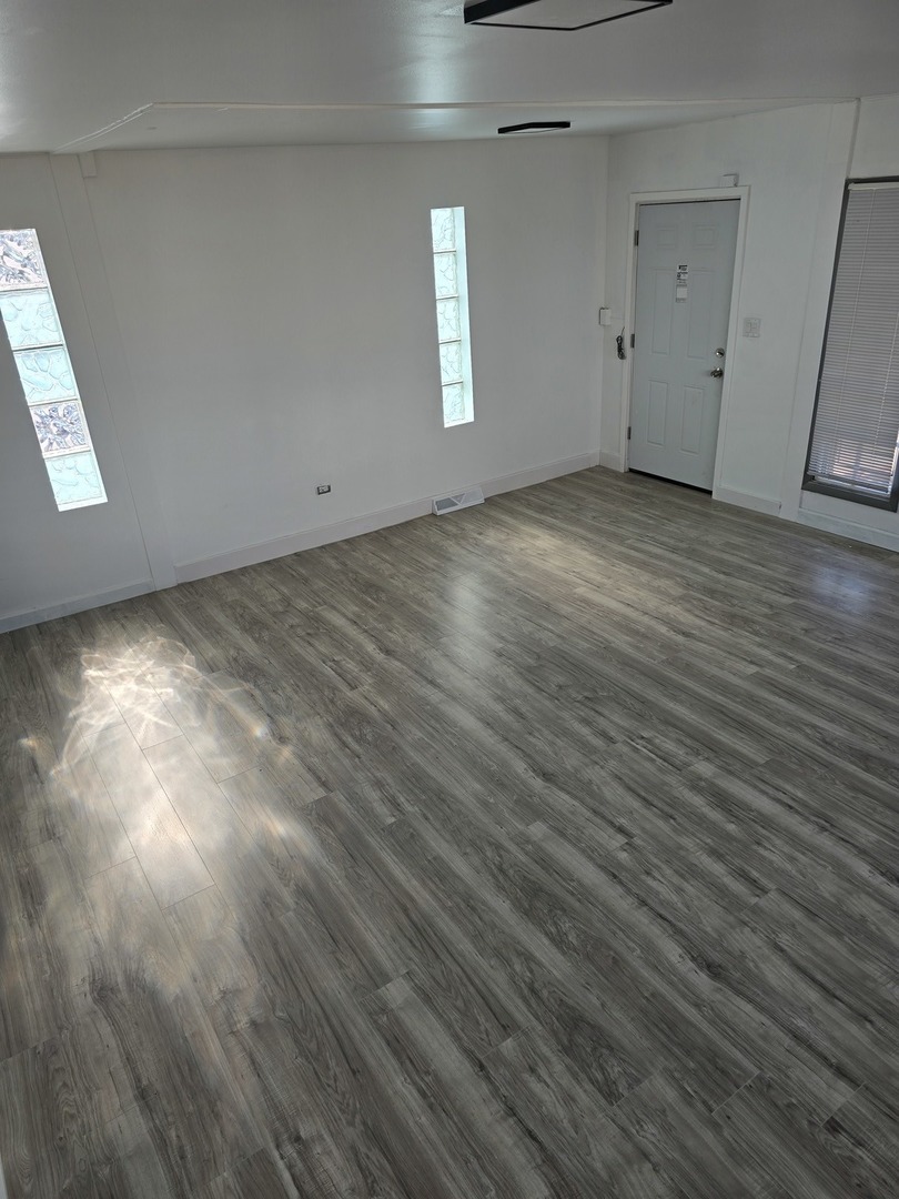 2520 E State Street, Burnham, IL