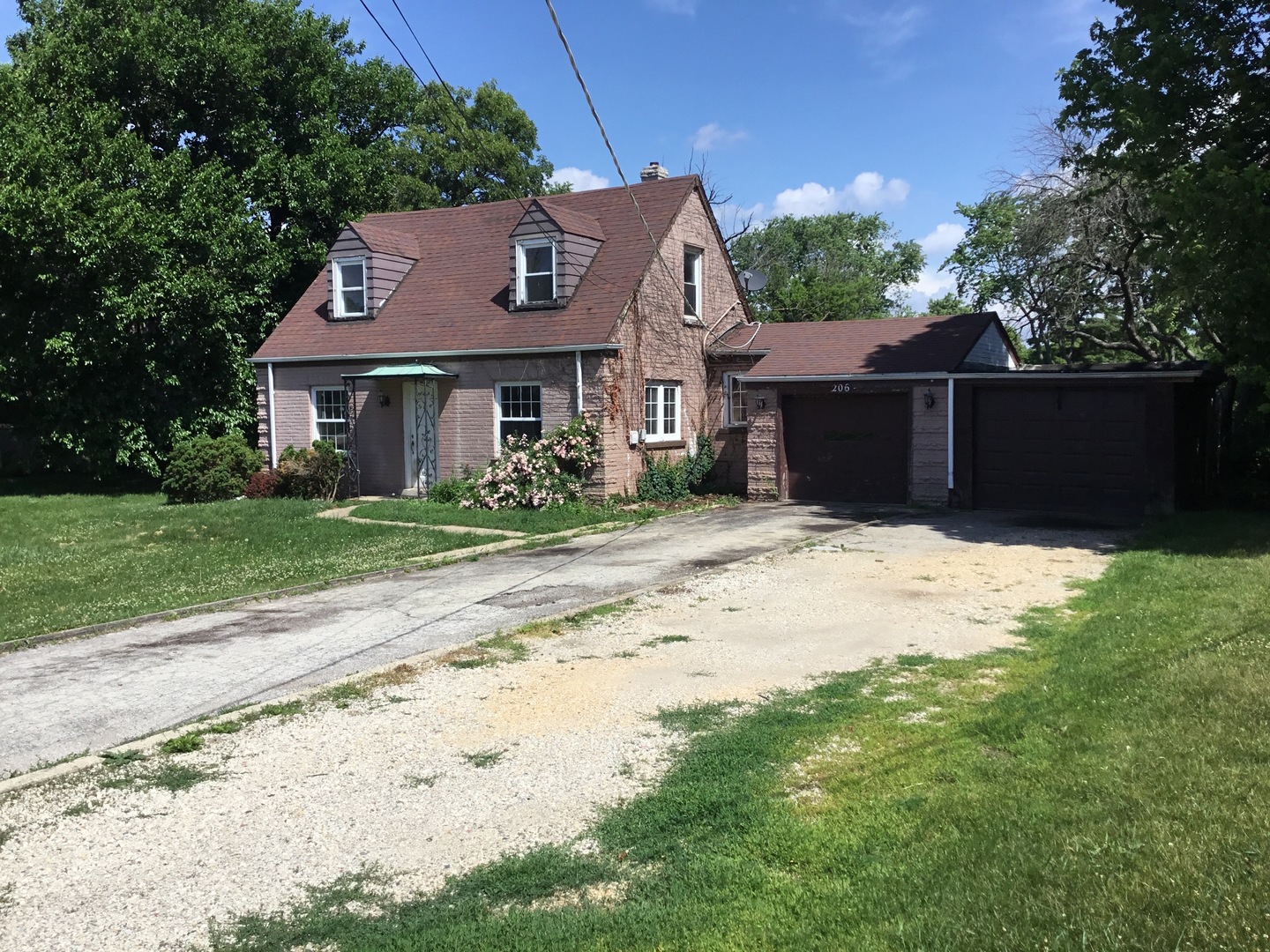206 E Camp Mcdonald Road, Prospect Heights, IL