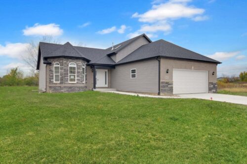 3008 W 82nd Place, Merrillville, IN