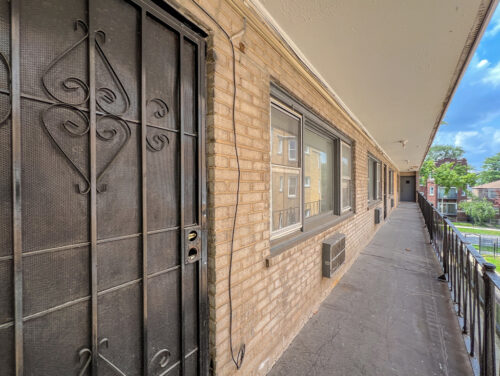 7727 S Colfax Avenue, Chicago, IL