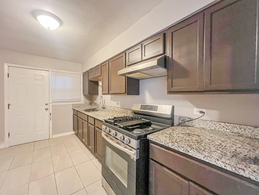 8743 S Beverly Avenue, Chicago, IL