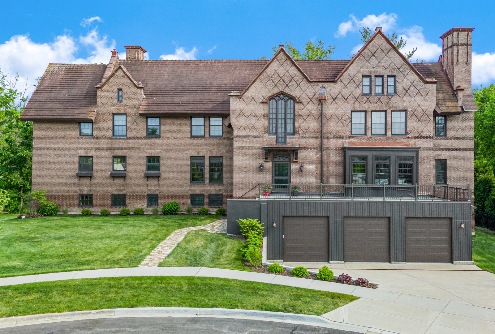 141 Loretto Court, Wheaton, IL
