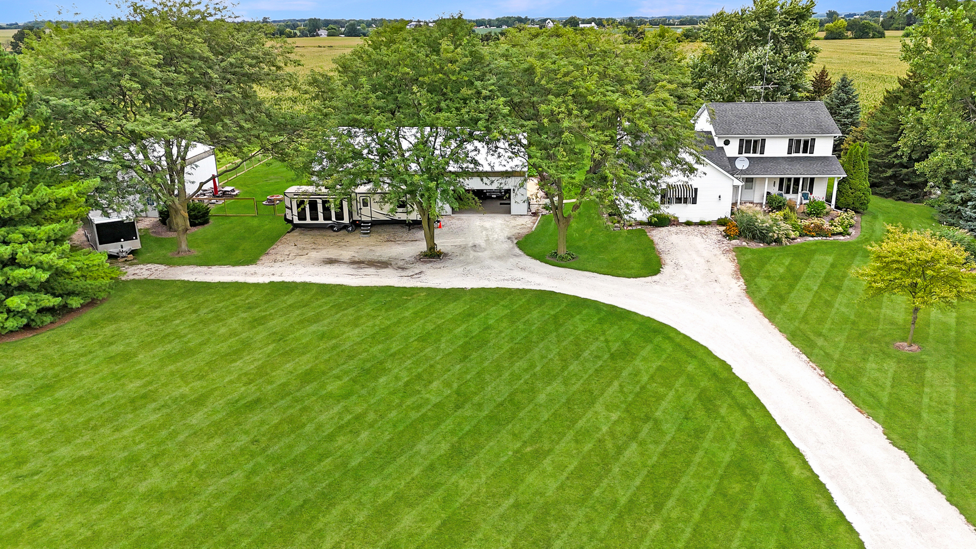 49W972 Peterson Road, Maple Park, IL