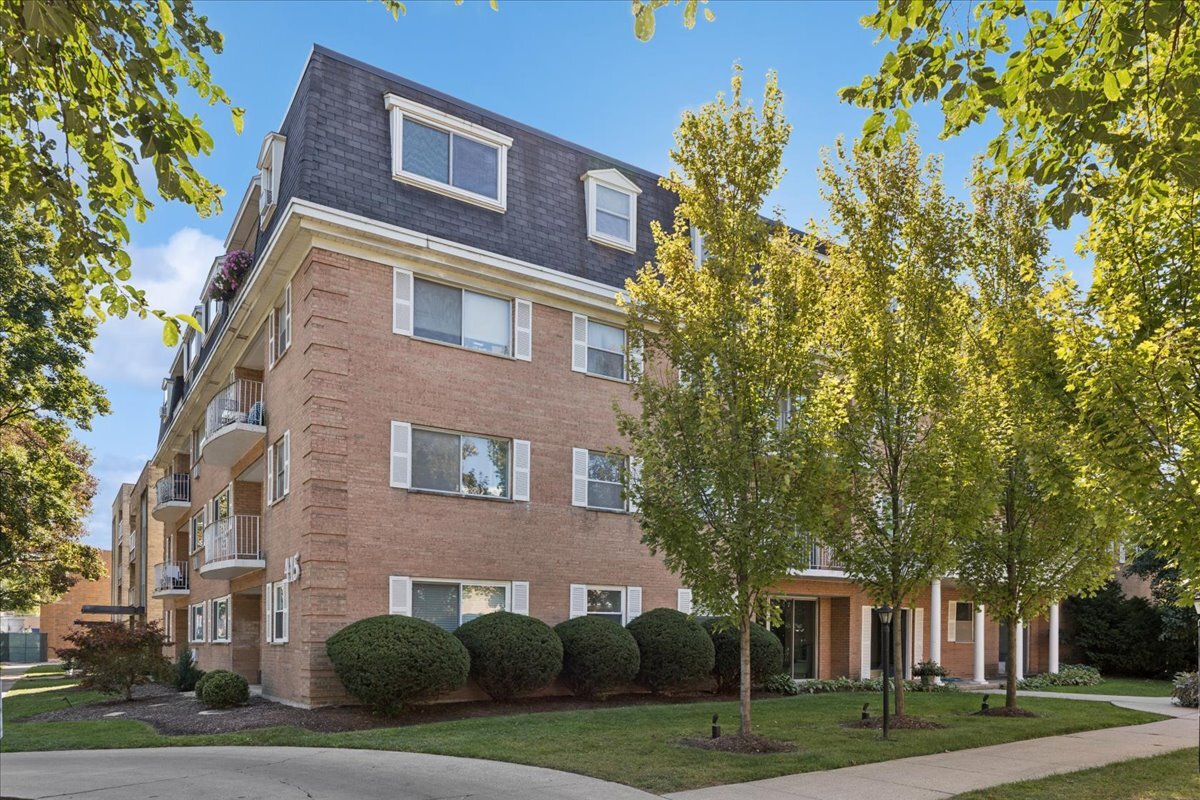 415 Wesley Avenue #36, Oak Park, IL