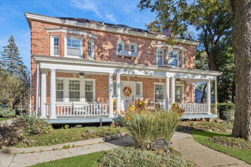176 Riverside Road, Riverside, IL