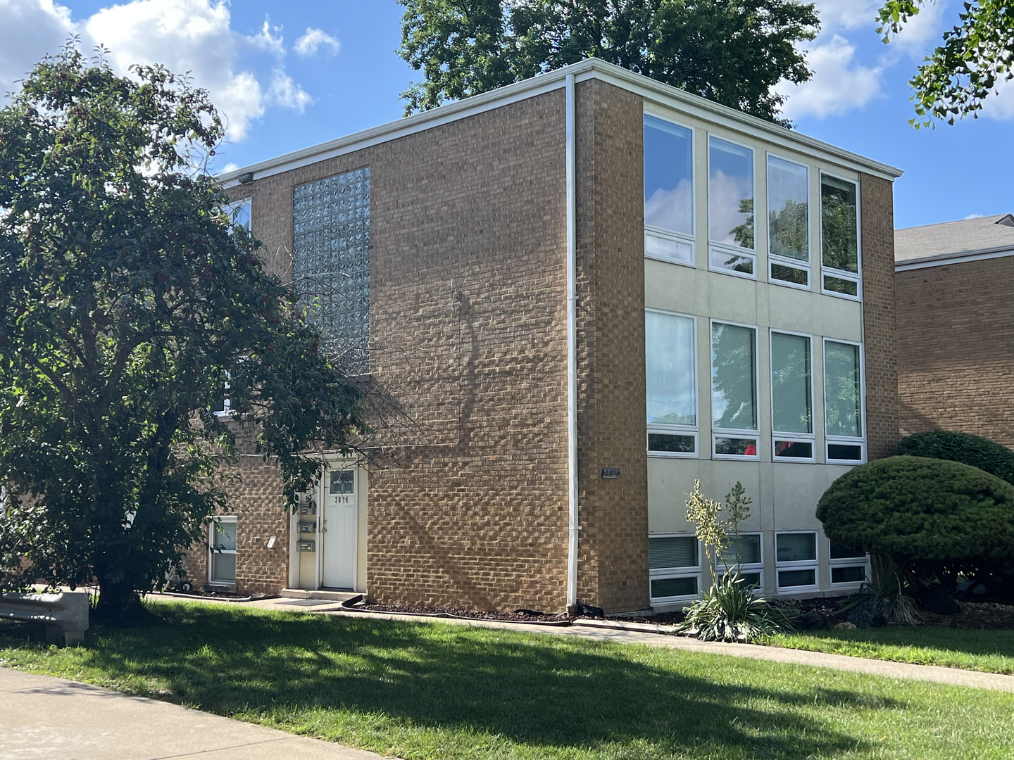 3014 Harlem Avenue #1, Riverside, IL