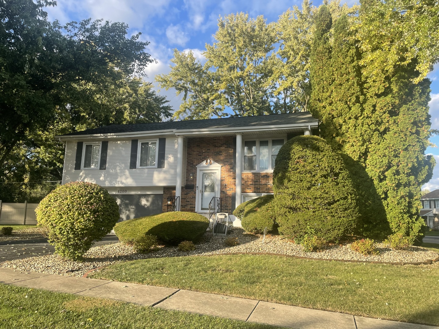 4200 W 176th Place, Country Club Hills, IL