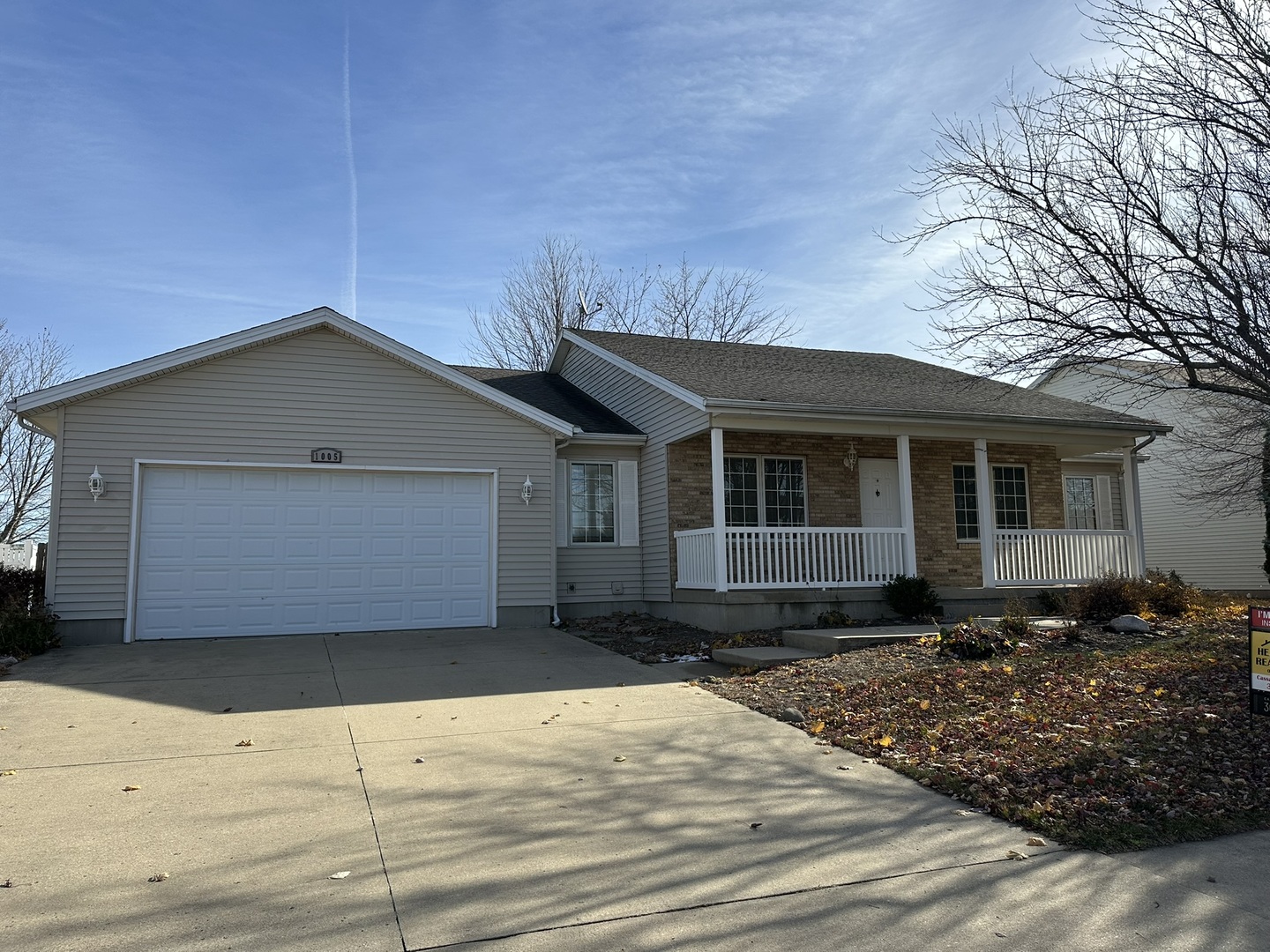 1005 Fox Run, Villa Grove, IL