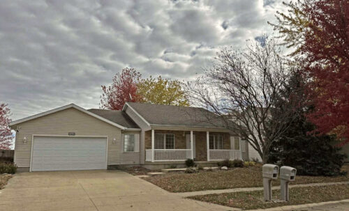 1005 Fox Run, Villa Grove, IL