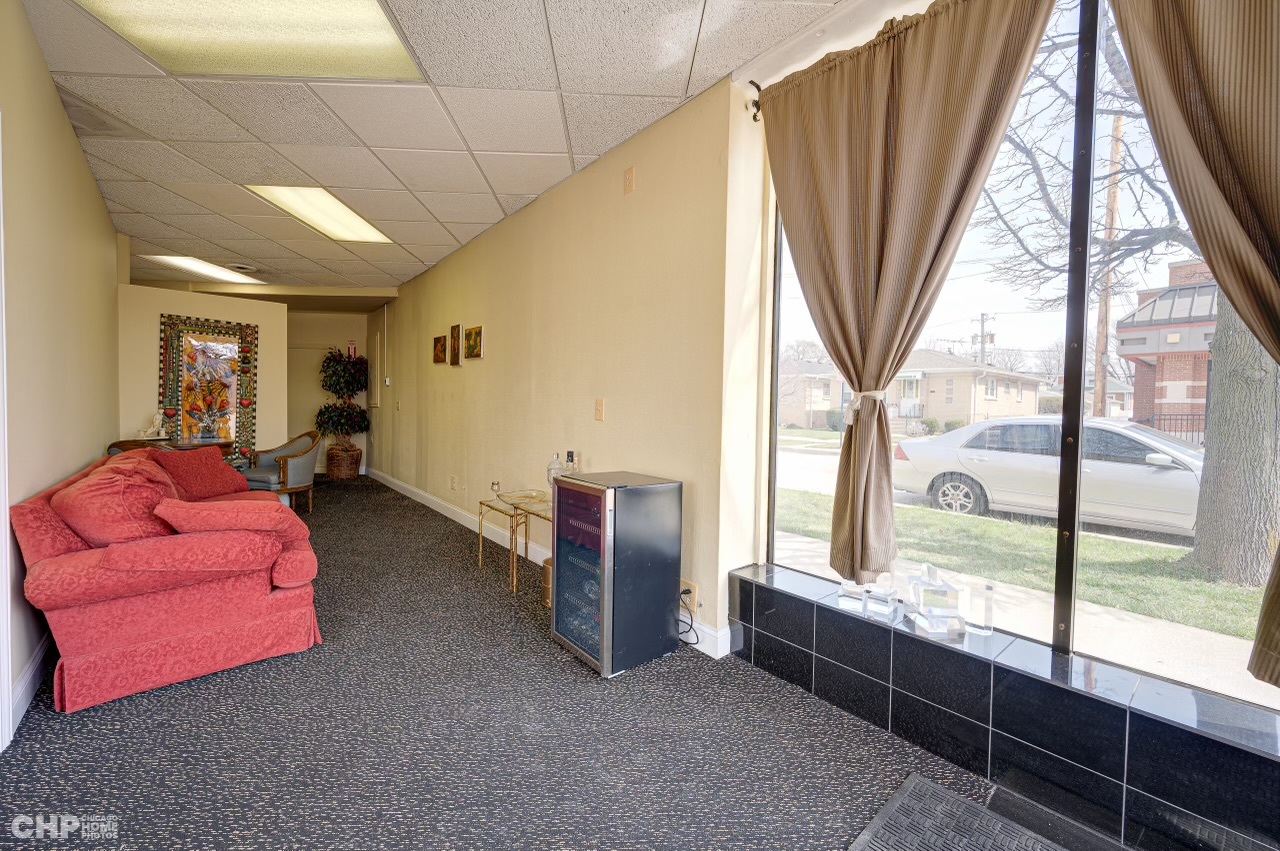 5701 N Milwaukee Avenue, Chicago, IL