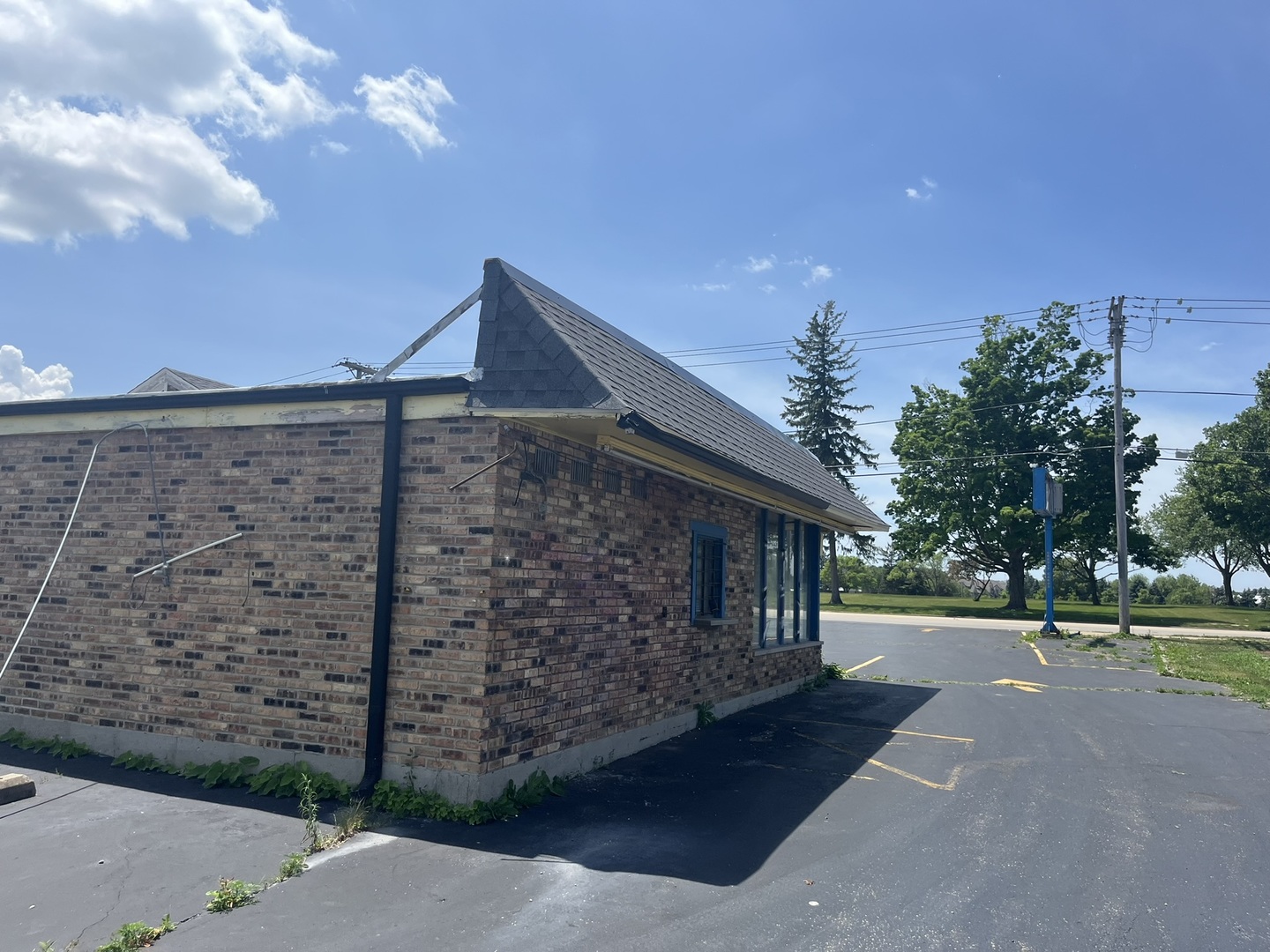 1124 N Milwaukee Avenue, Libertyville, IL