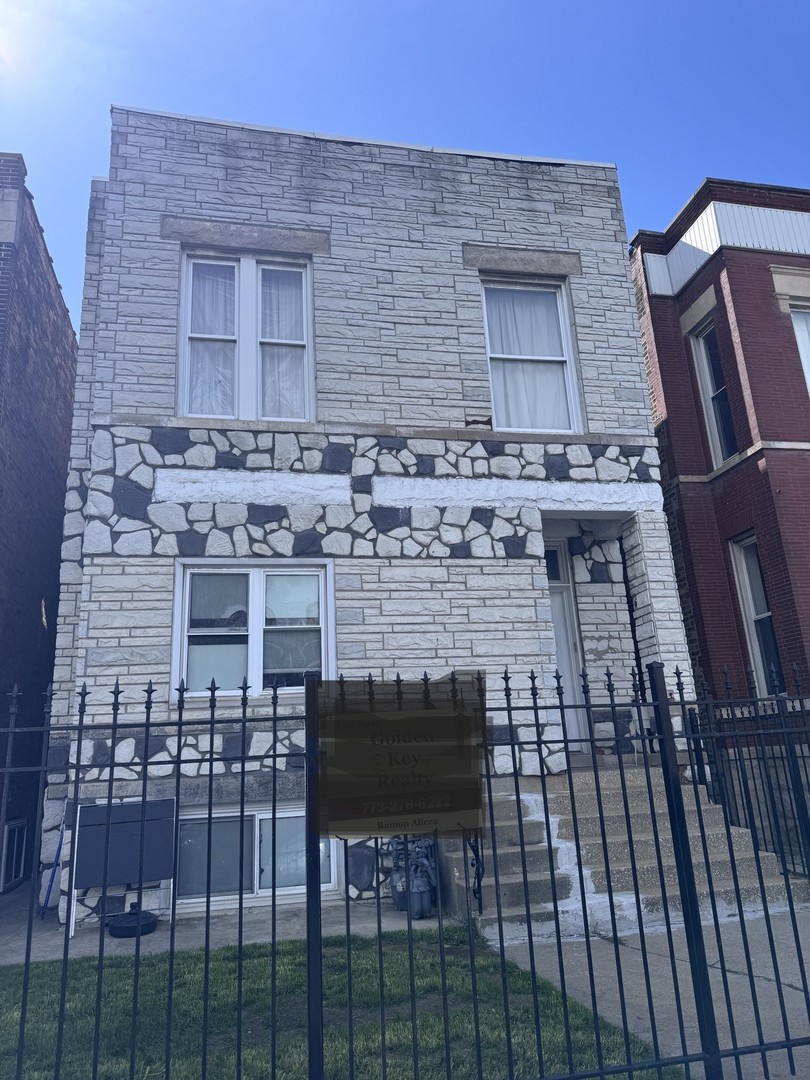 1940 N Pulaski Road, Chicago, IL