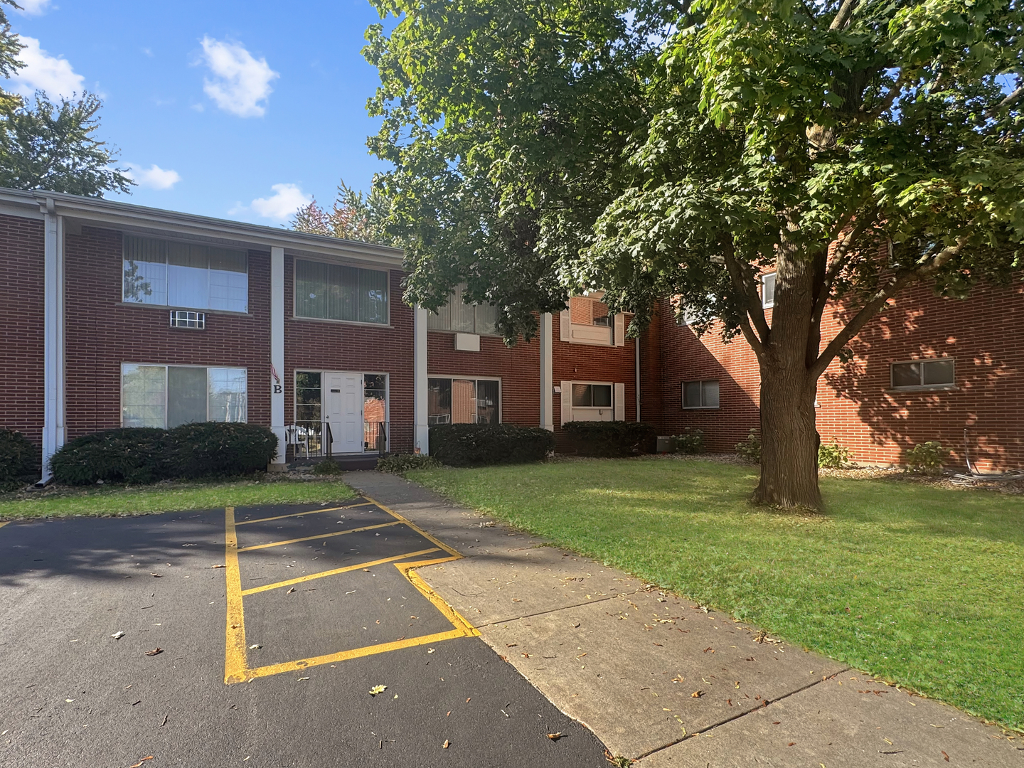124 N Whistler Avenue #B8, Freeport, IL