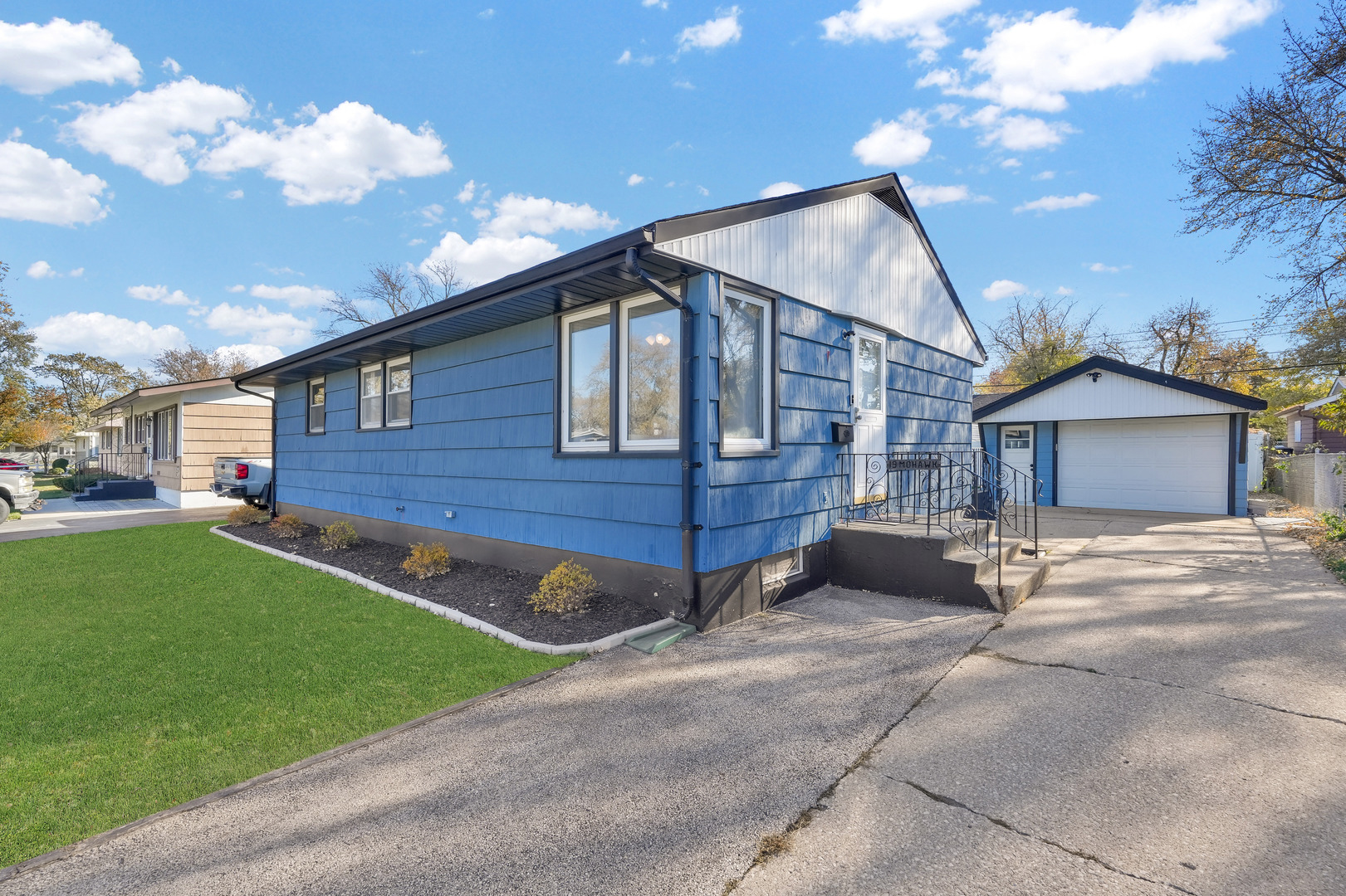 19 Mohawk Drive, Thornton, IL