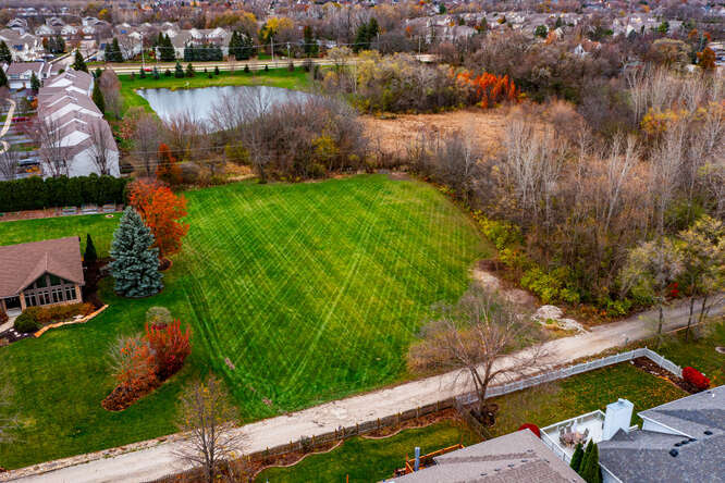 32w396 Forest Drive, Aurora, IL