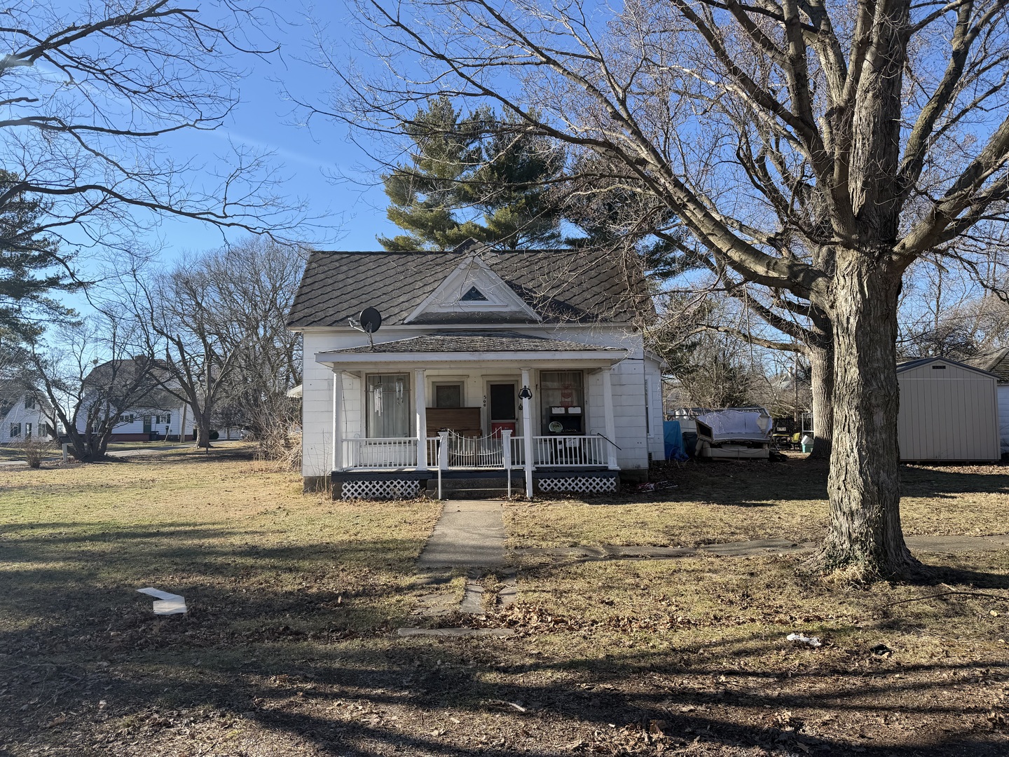 306 S Howard Street, Newman, IL