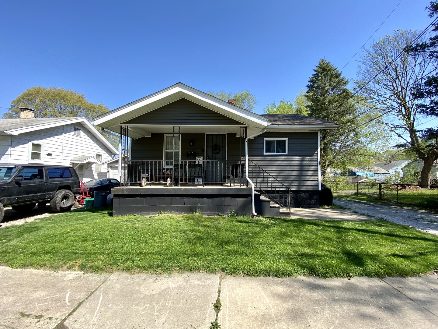 1124 W Cushing Street, Decatur, IL