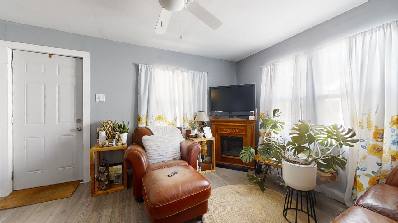 1124 W Cushing Street, Decatur, IL