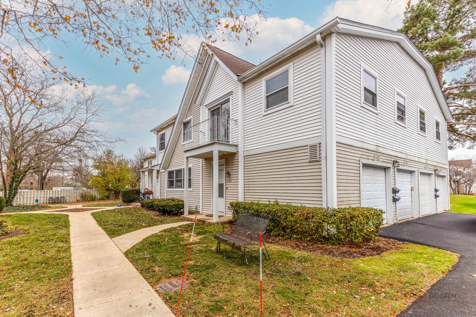 526 Inverrary Lane, Deerfield, IL