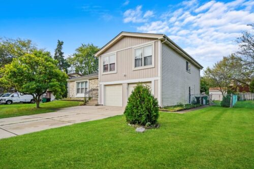 304 Sutherland Lane, Bloomingdale, IL